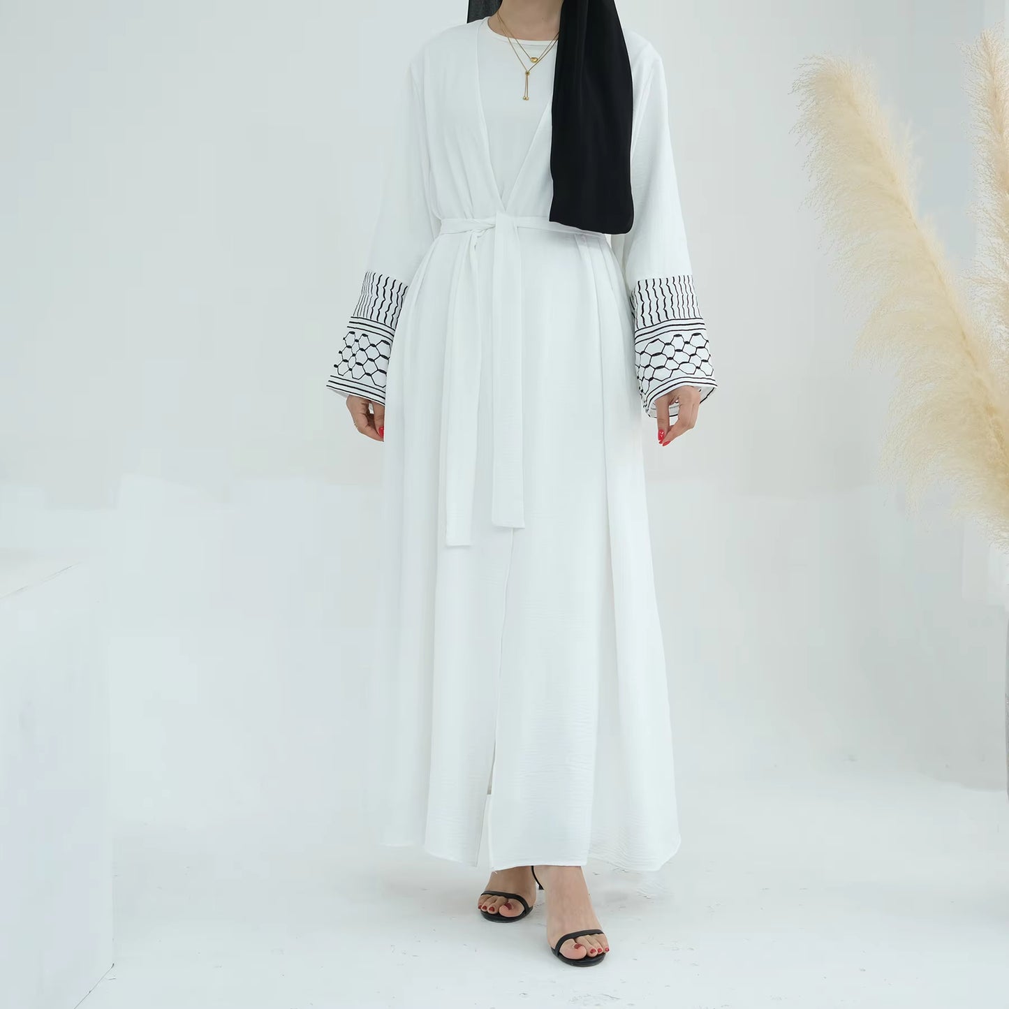 White Embroidered Open Abaya Kimono for Women – Modest Long Sleeve Islamic Dress