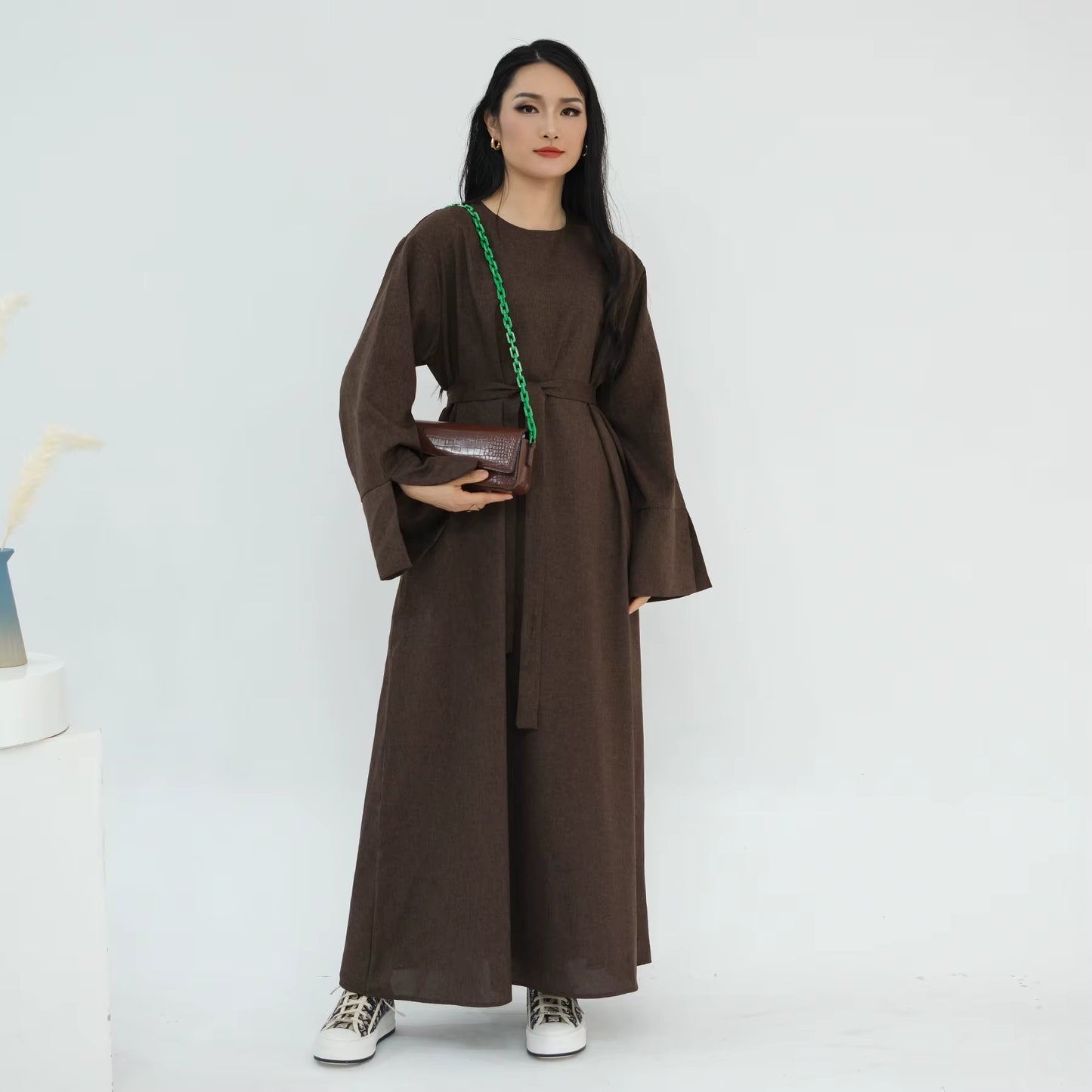 ELYN Minimal Linen Abaya