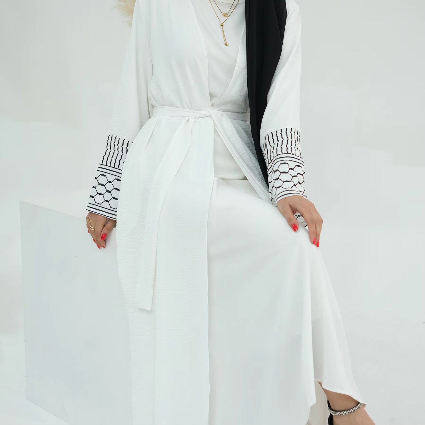 White Embroidered Open Abaya Kimono for Women – Modest Long Sleeve Islamic Dress