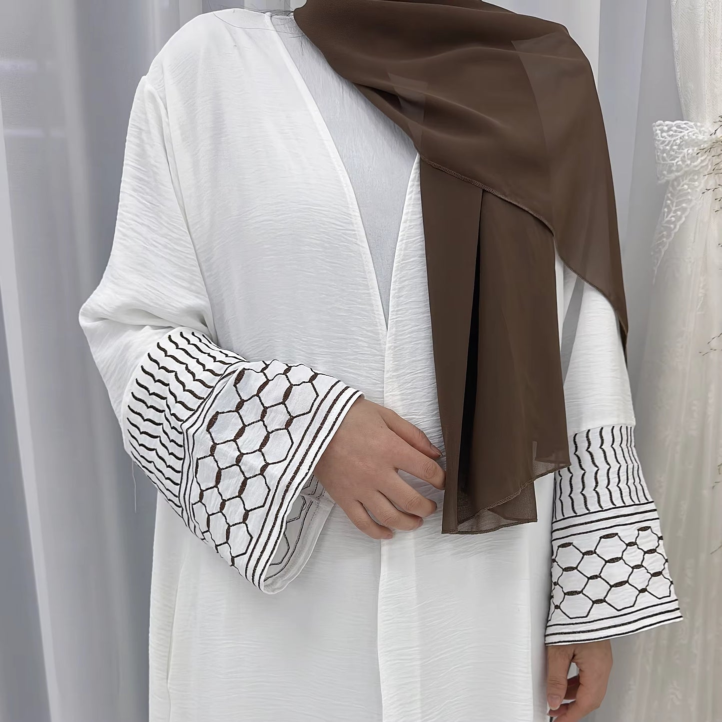 White Embroidered Open Abaya Kimono for Women – Modest Long Sleeve Islamic Dress