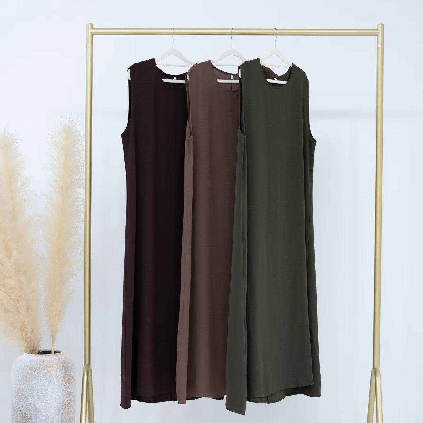 Sleeveless Inner Slip Dress – Smooth Abaya Layering Essential