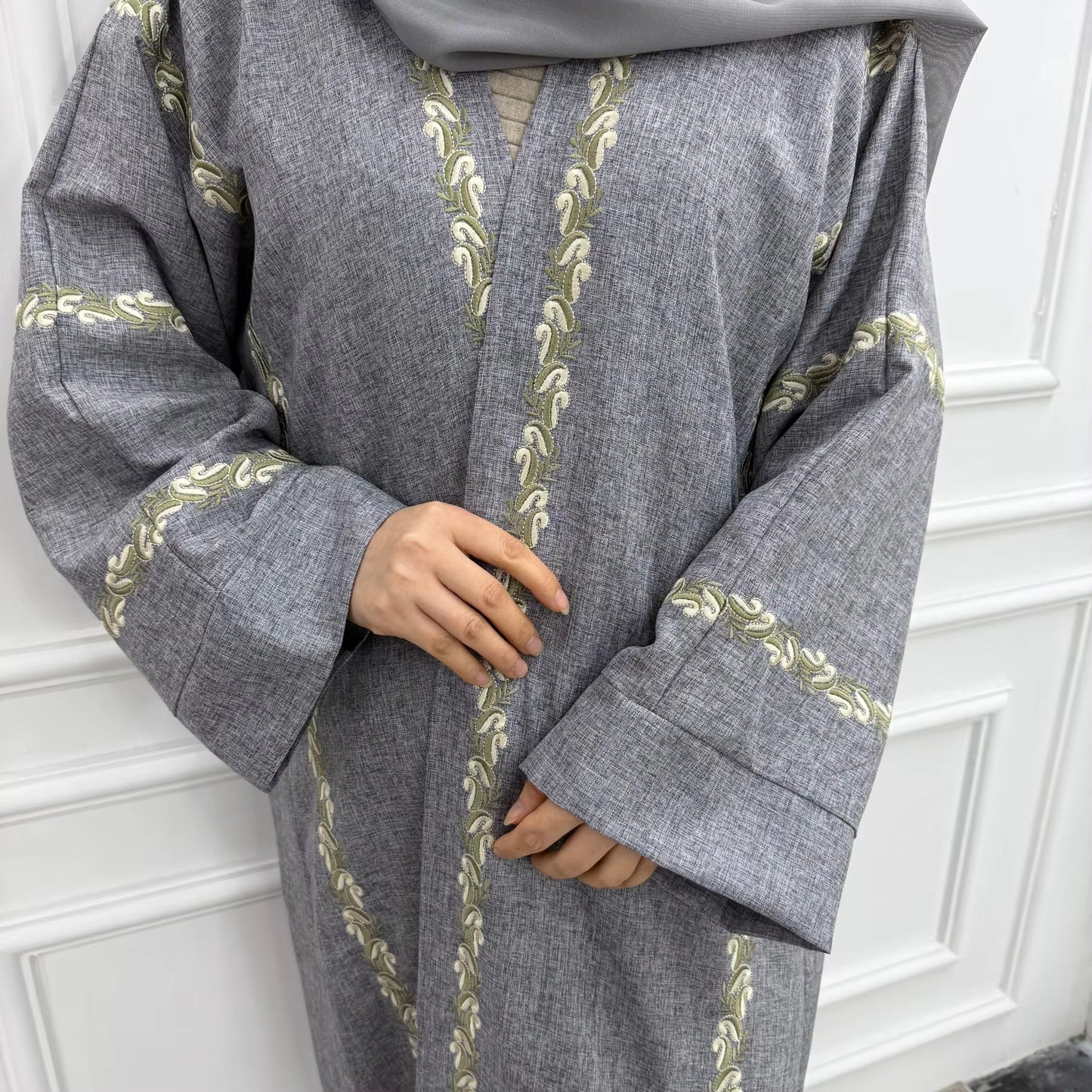 Floral Embroidery Open Abaya Cardigan – Elegant Modest Dress