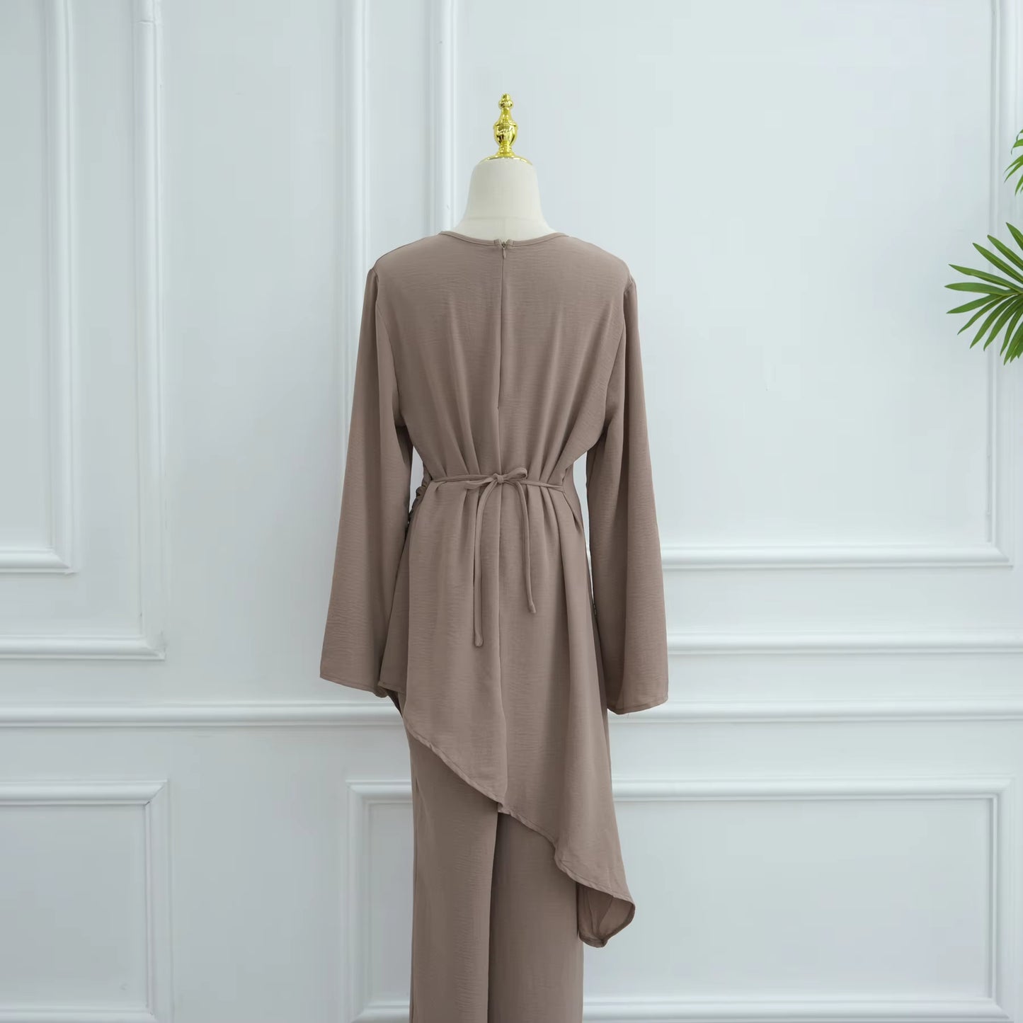 Modern Modest 2-Piece Set – Irregular Tunic & Wide-Leg Pants