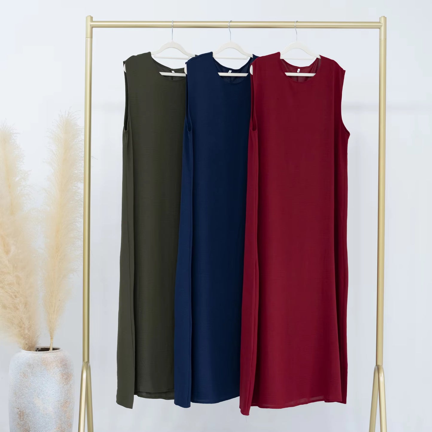 Sleeveless Inner Slip Dress – Smooth Abaya Layering Essential