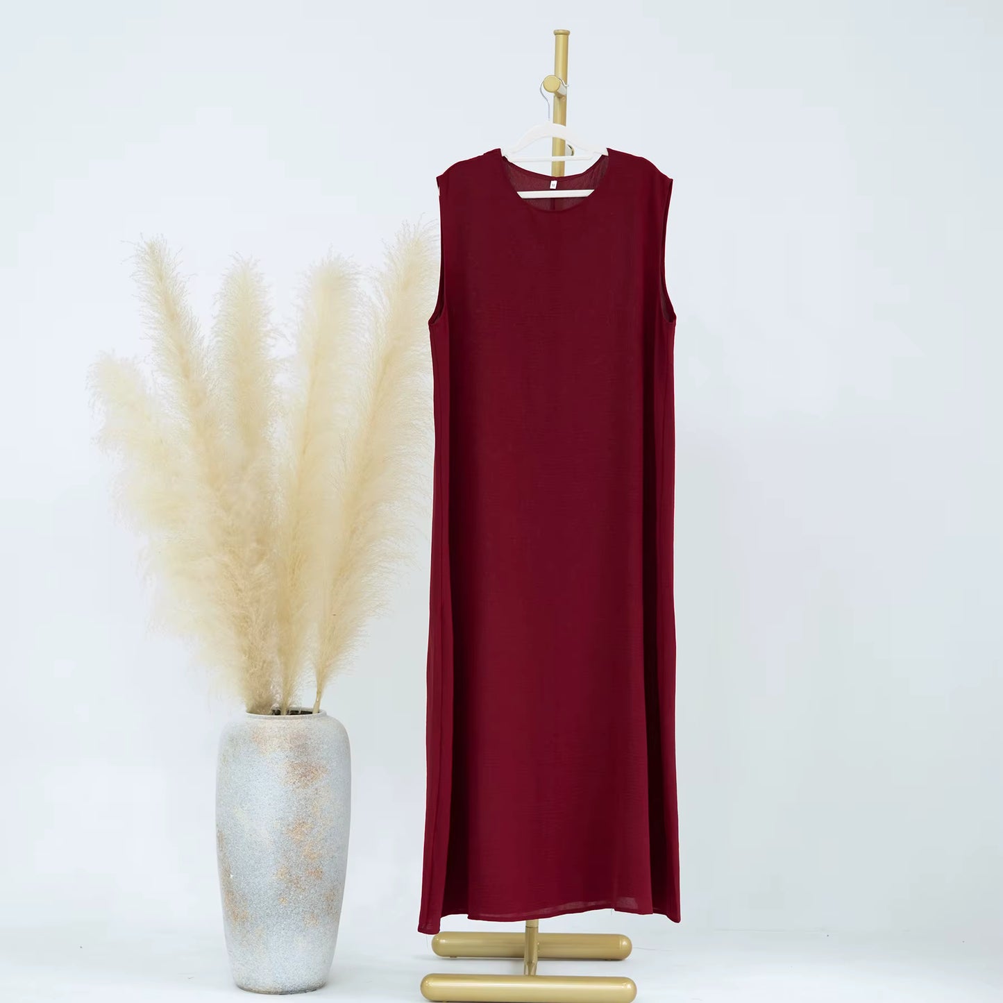 Sleeveless Inner Slip Dress – Smooth Abaya Layering Essential