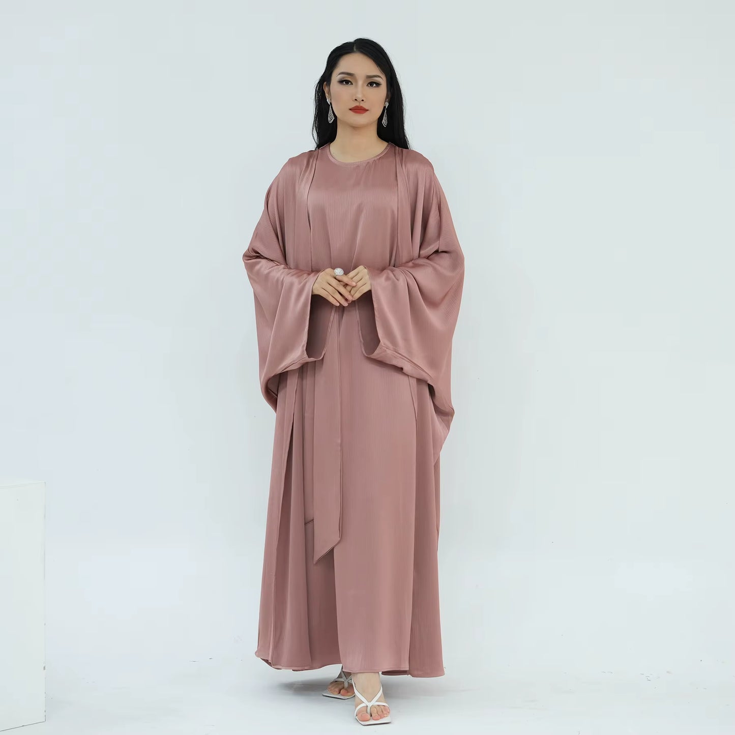 Eid Luxury Satin 2-Piece Abaya Set – Modest Kimono Abaya for Women