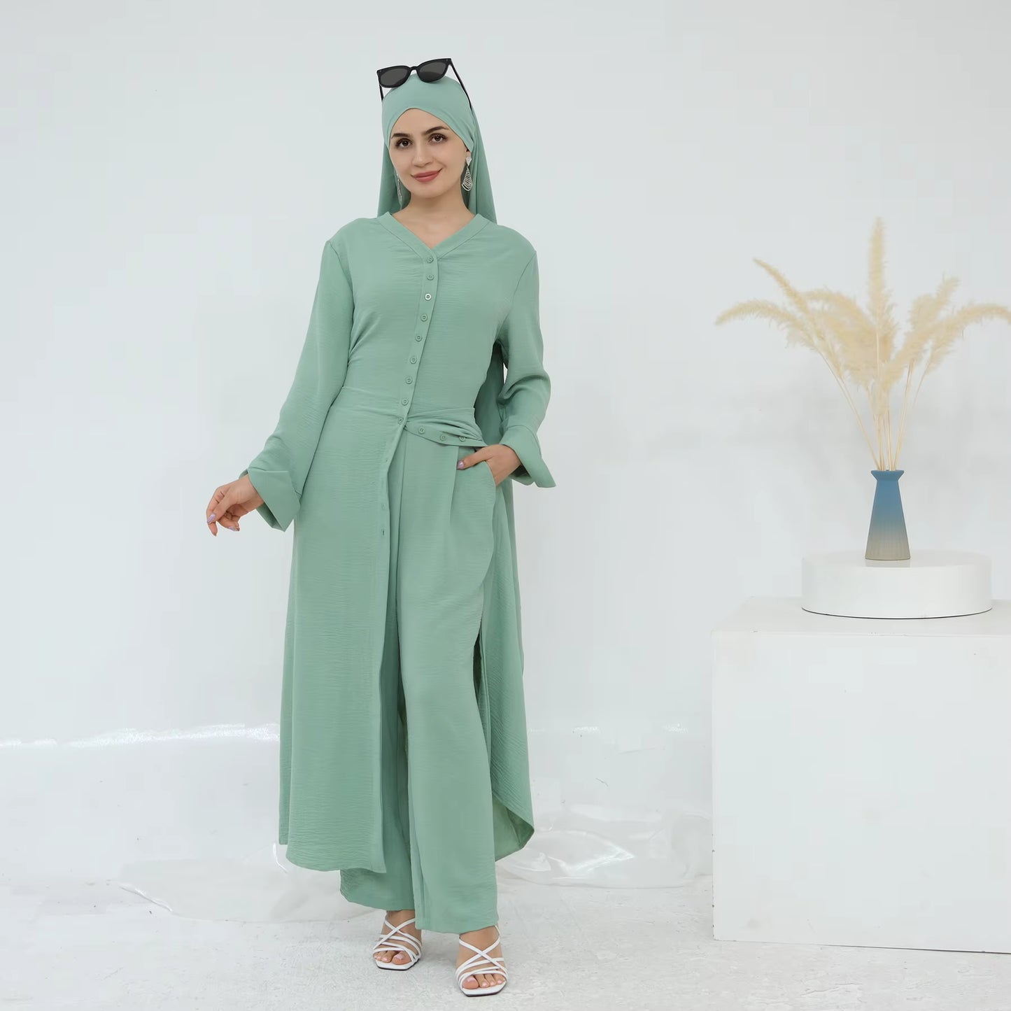 Soft Crepe 2-Piece Abaya Set – Modest Long Shirt and Pants for Women