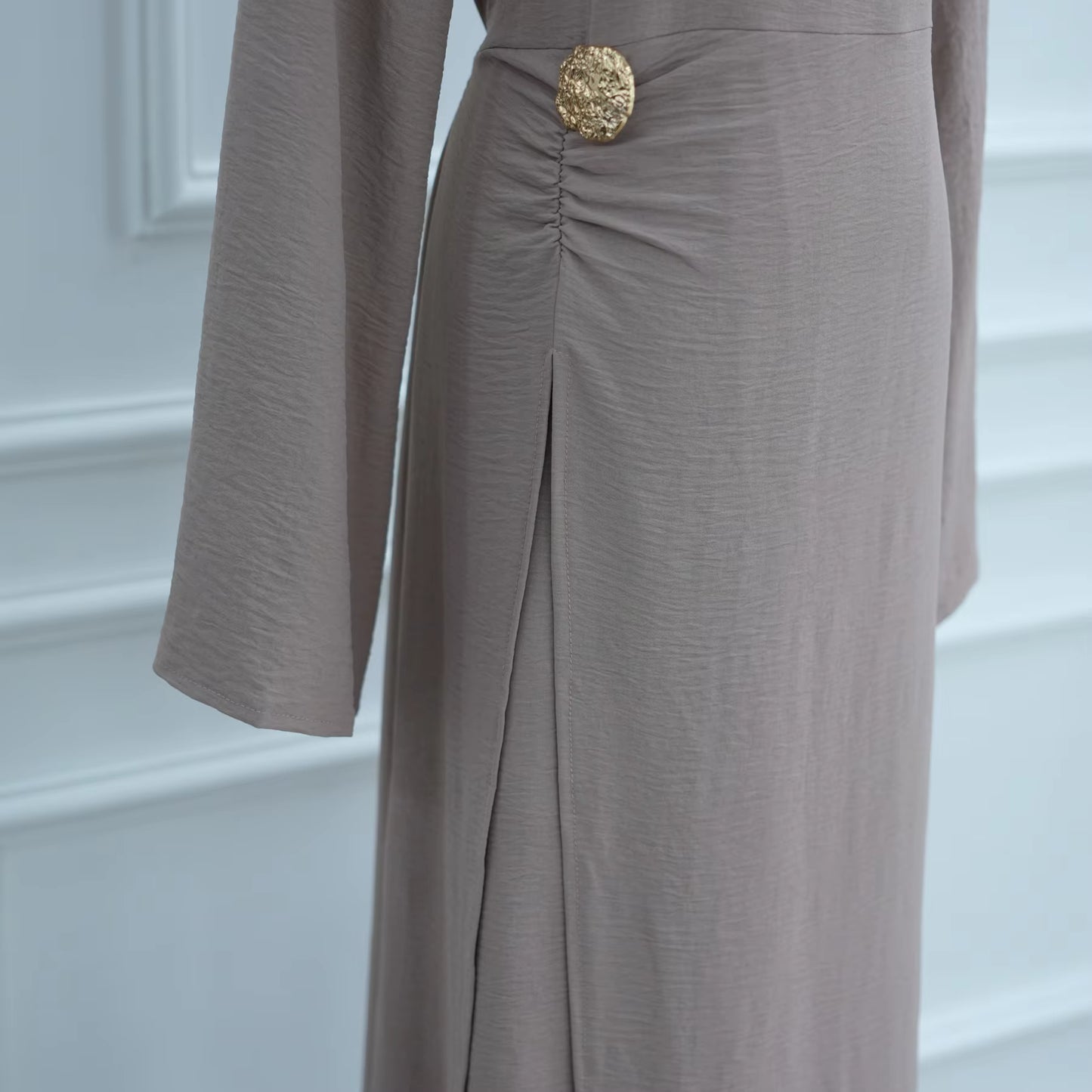 Elegant Soft Crepe Closed Abaya Dress – Back Tie Solid Color Maxi Islamic Dress