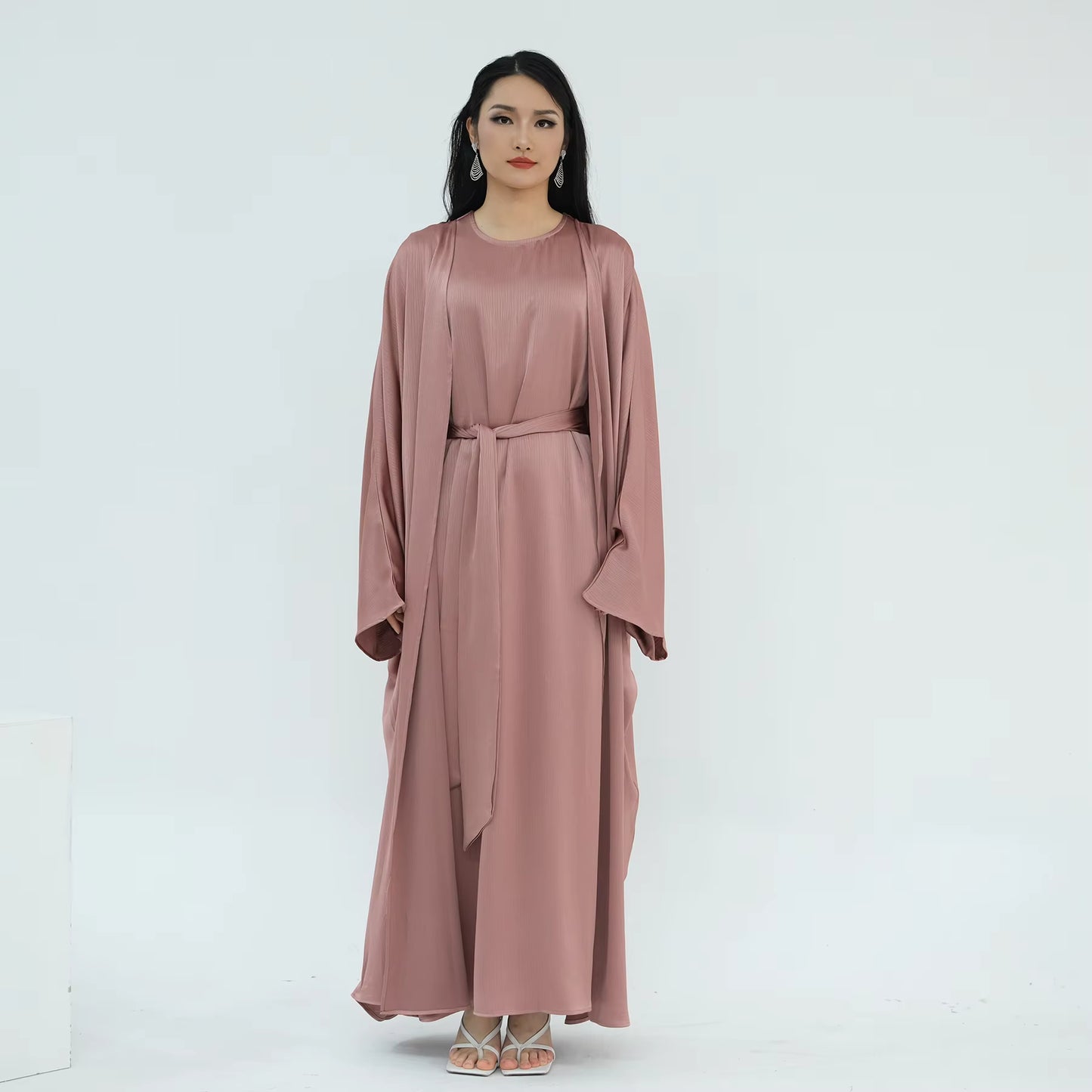 Eid Luxury Satin 2-Piece Abaya Set – Modest Kimono Abaya for Women