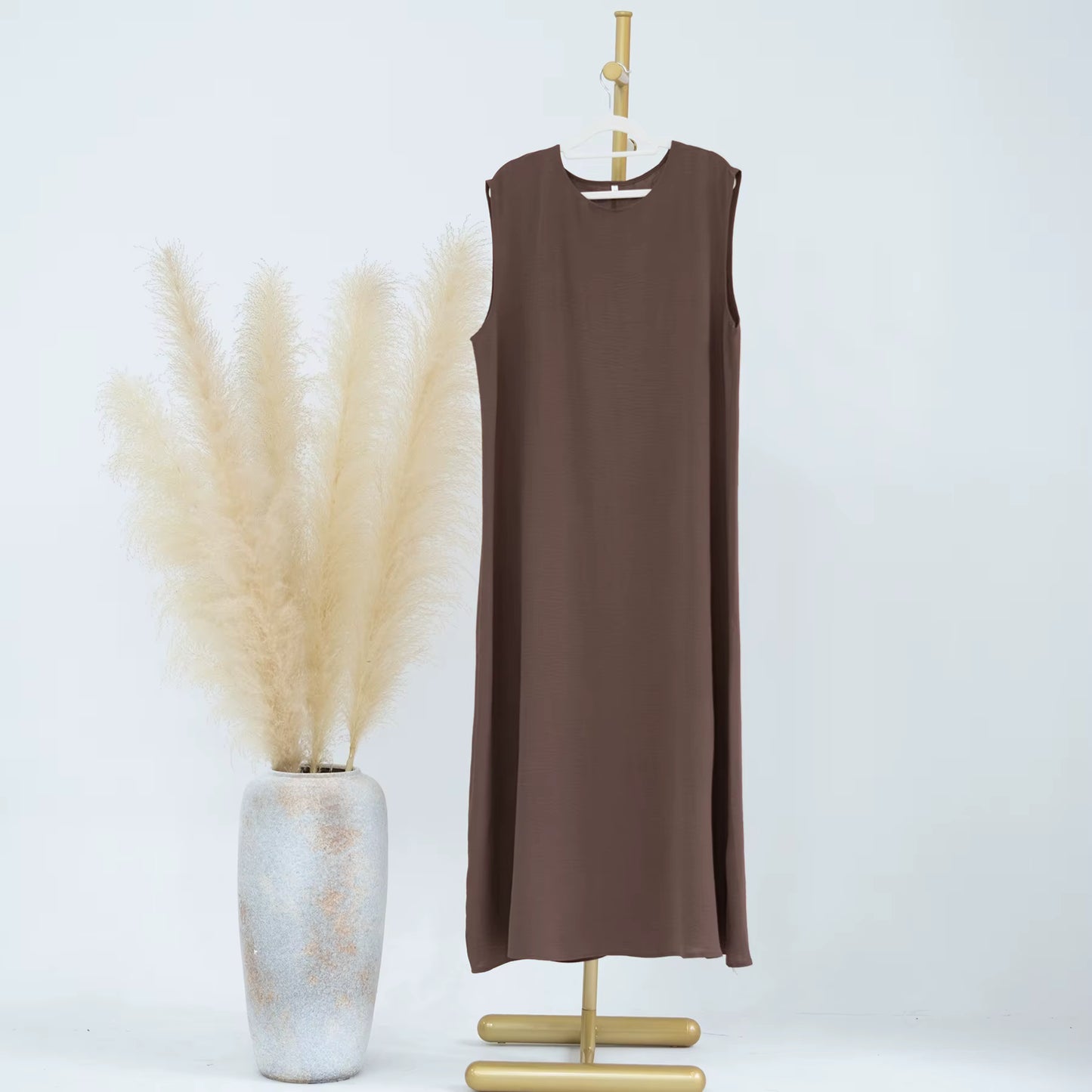 Sleeveless Inner Slip Dress – Smooth Abaya Layering Essential