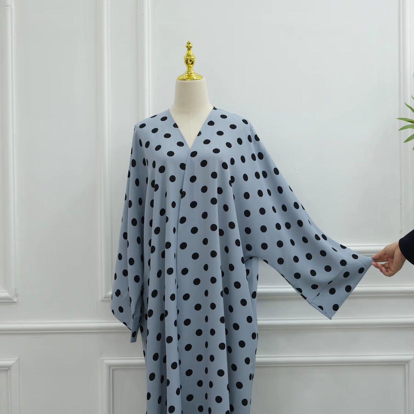 Polka Dot Abaya Dress with Hijab – Elegant Modest Wear for Women