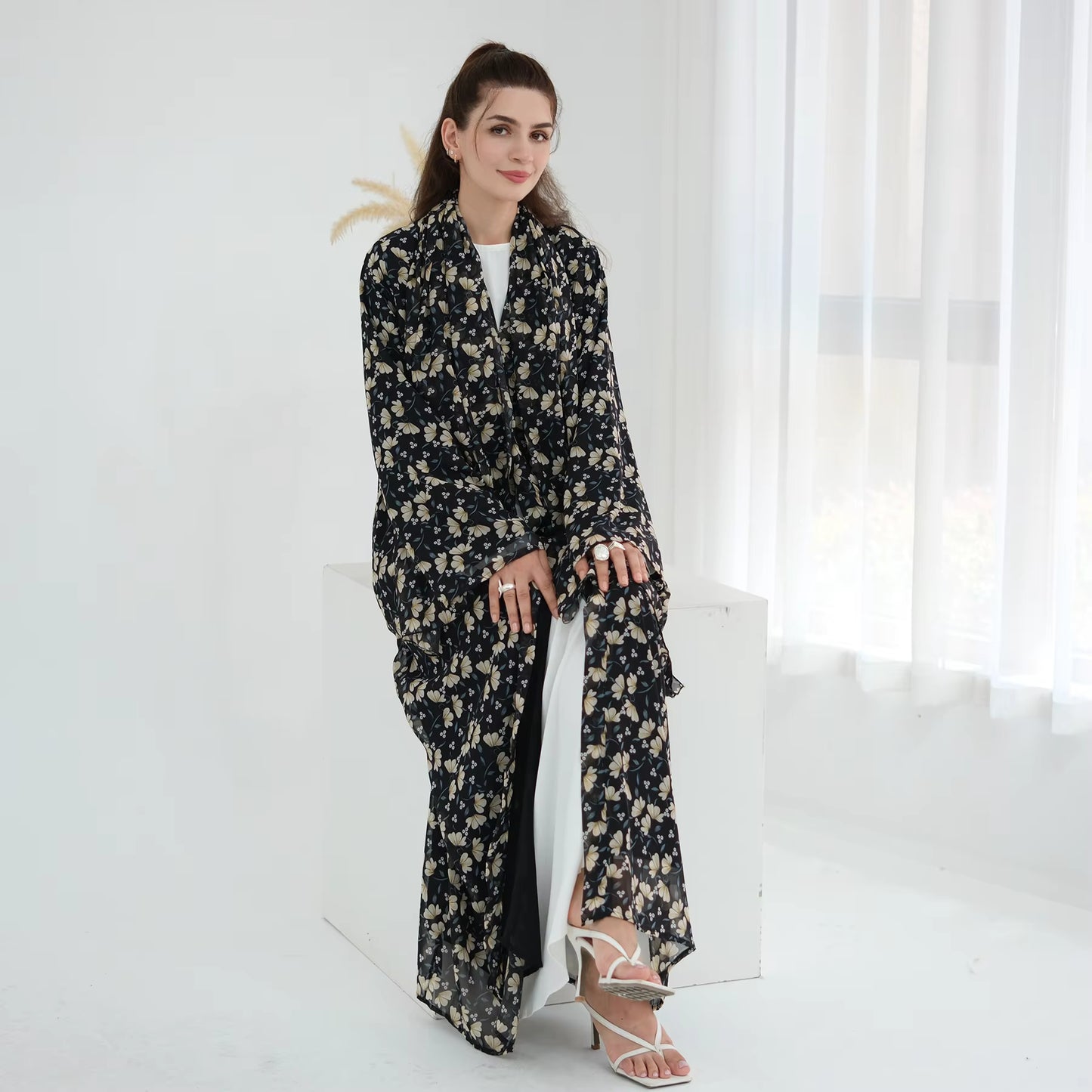 Elegant Printed Open Abaya Set – Lightweight Chiffon with Hijab