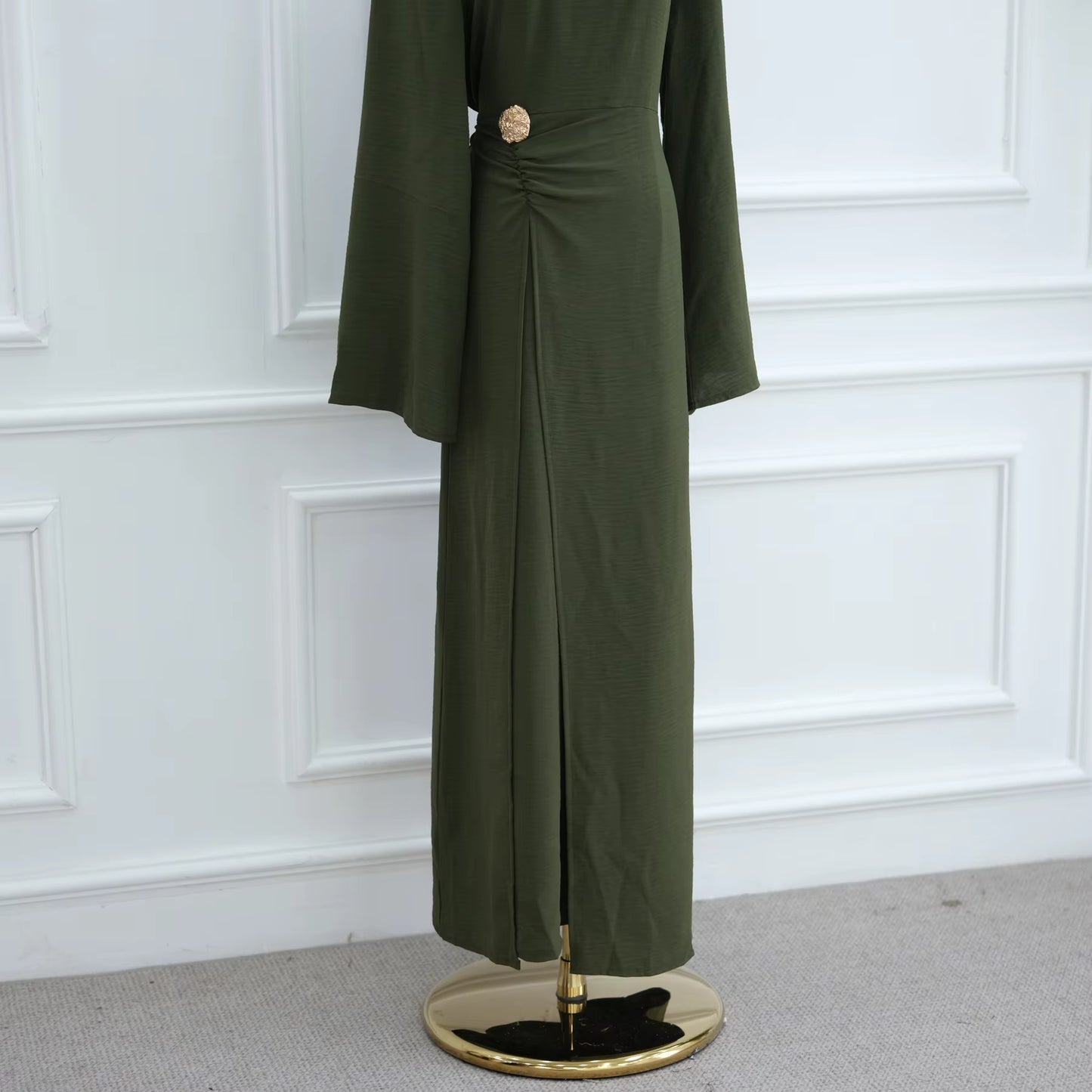 Elegant Soft Crepe Closed Abaya Dress – Back Tie Solid Color Maxi Islamic Dress