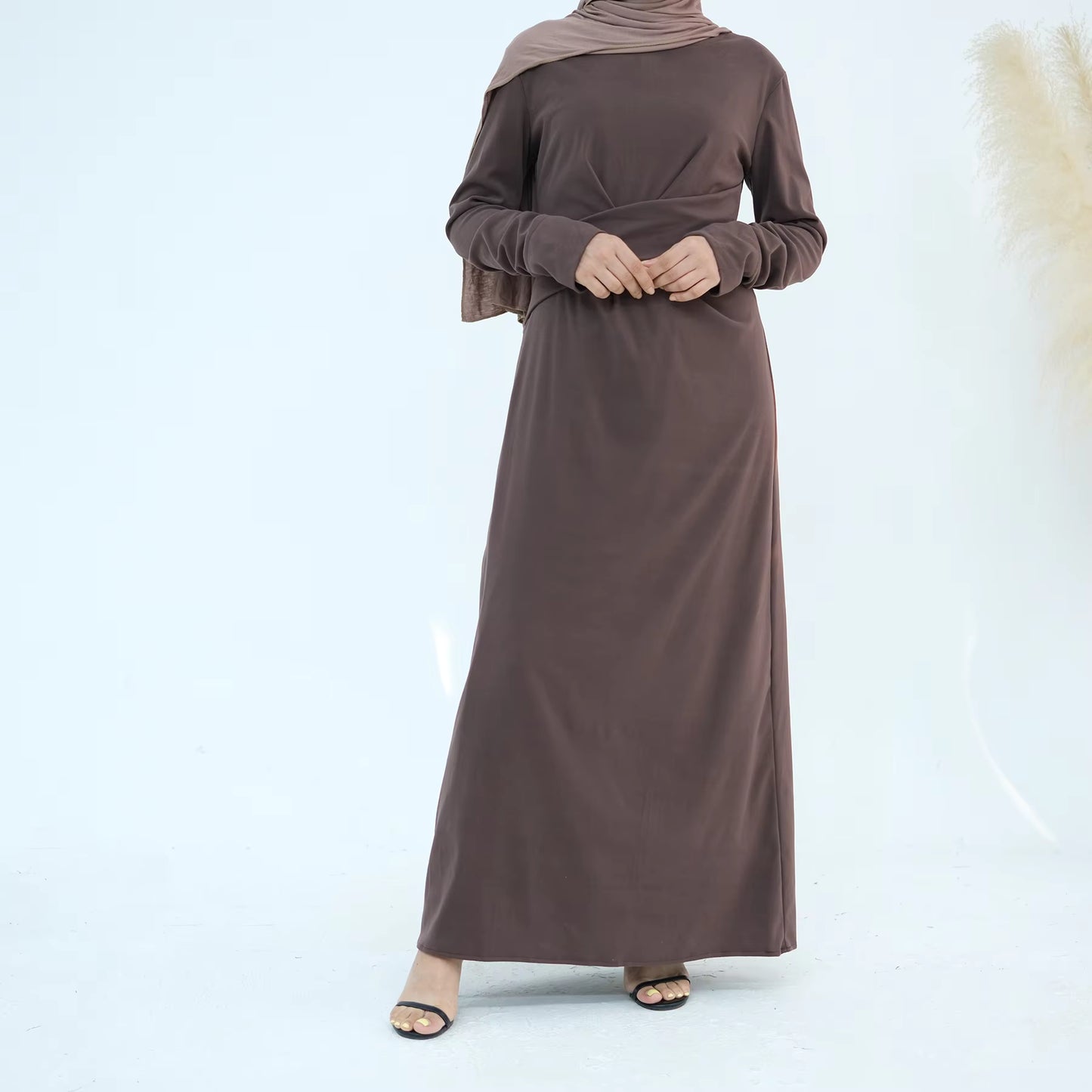 VELA Belted Velvet Abaya