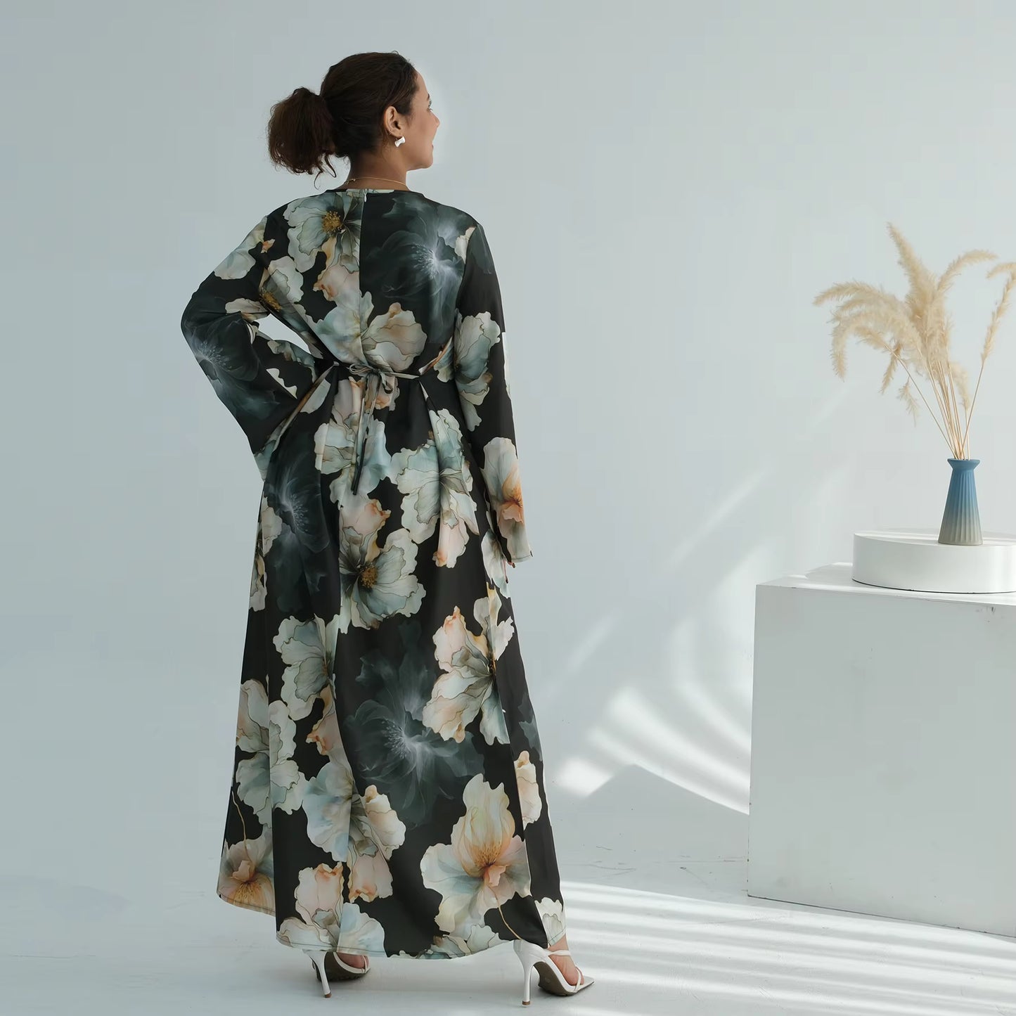 Elegant Floral Abaya | Modest Long Sleeve Muslim Maxi Dress