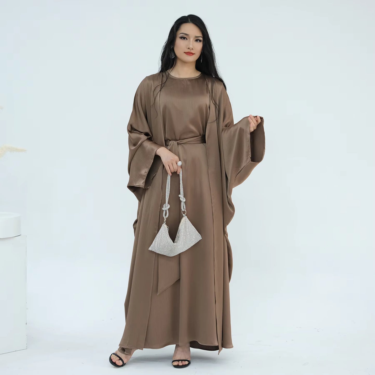 Eid Luxury Satin 2-Piece Abaya Set – Modest Kimono Abaya for Women