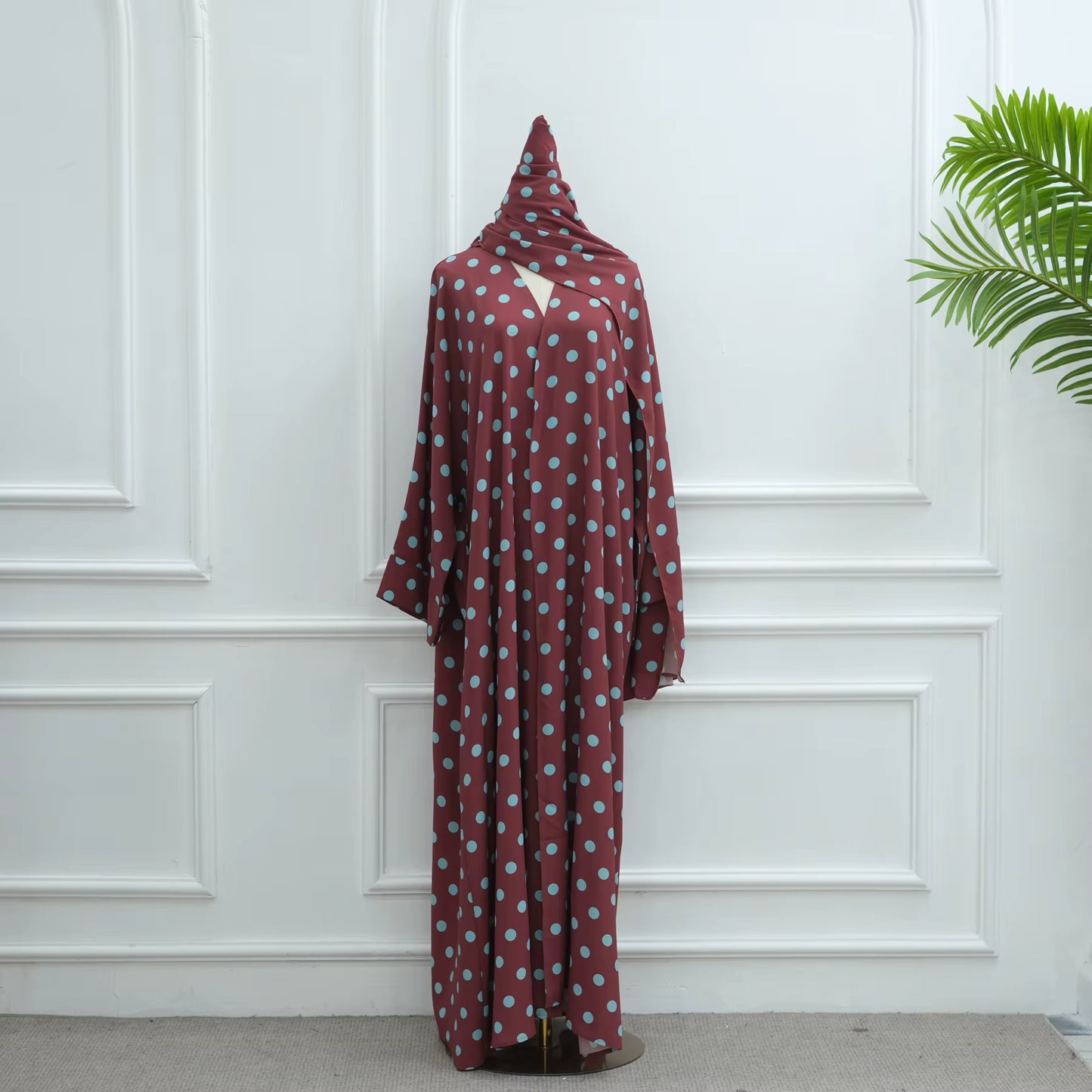 Polka Dot Abaya Dress with Hijab – Elegant Modest Wear for Women