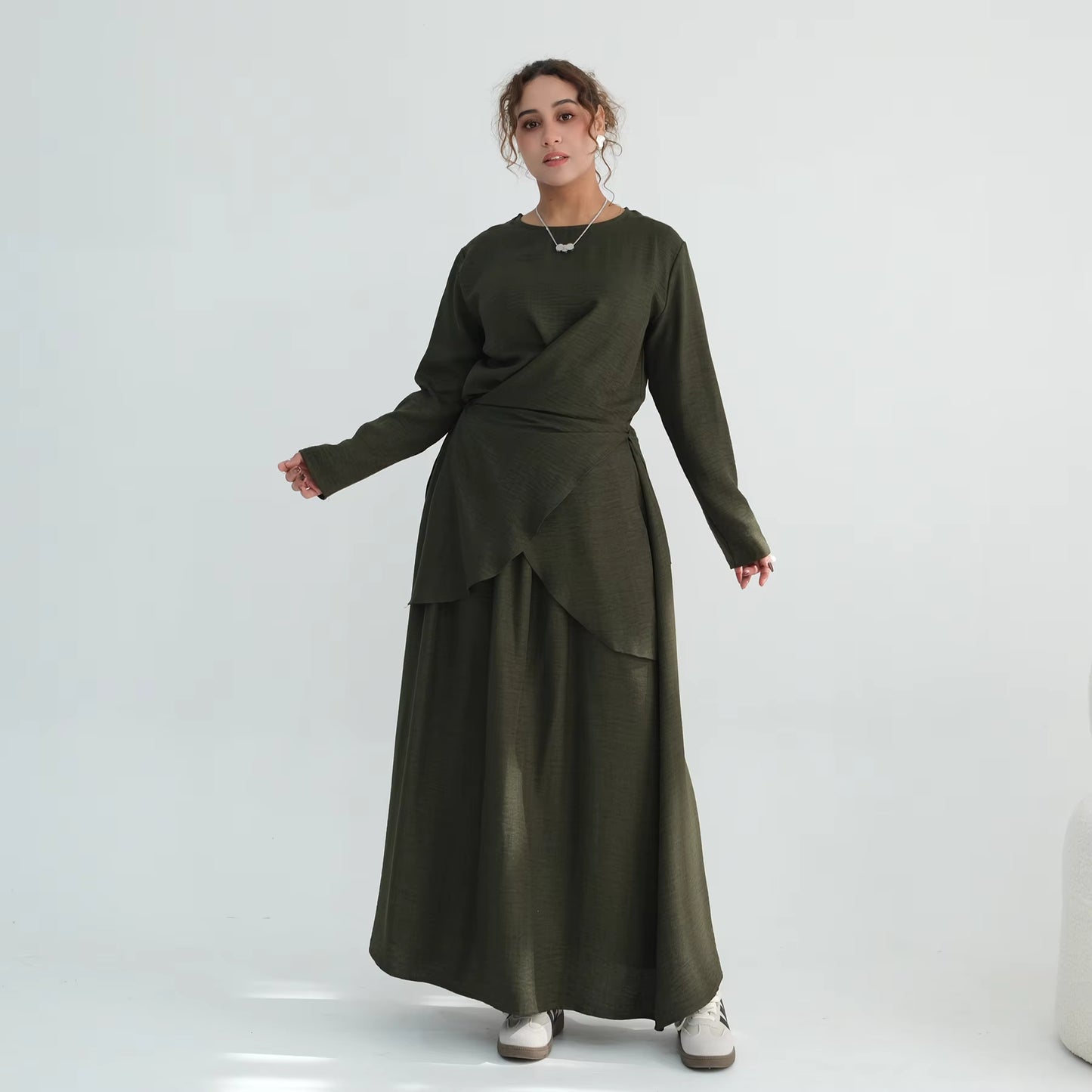 Elegant 2-Piece Abaya Set – Cross Top & Modest Skirt