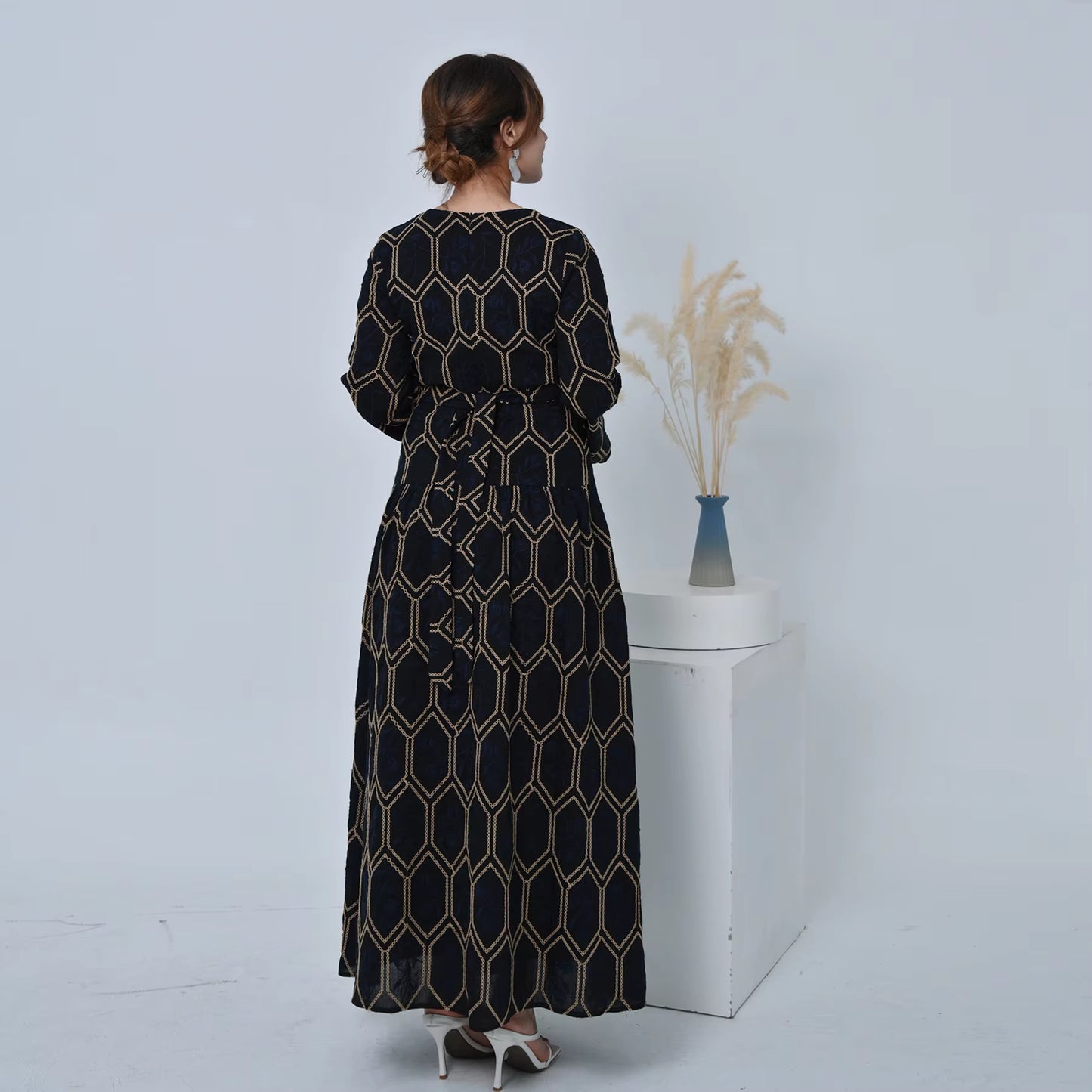 Kimono-Style Abaya for Women – Elegant Modest Islamic Dress for Eid & Ramadan