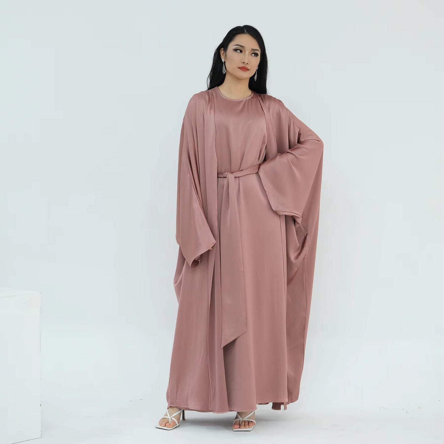 Eid Luxury Satin 2-Piece Abaya Set – Modest Kimono Abaya for Women