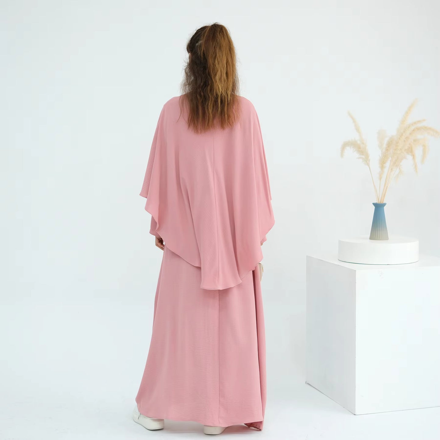 Soft Crepe 2-Piece Cape Abaya Set – Modest Islamic Dress for Women