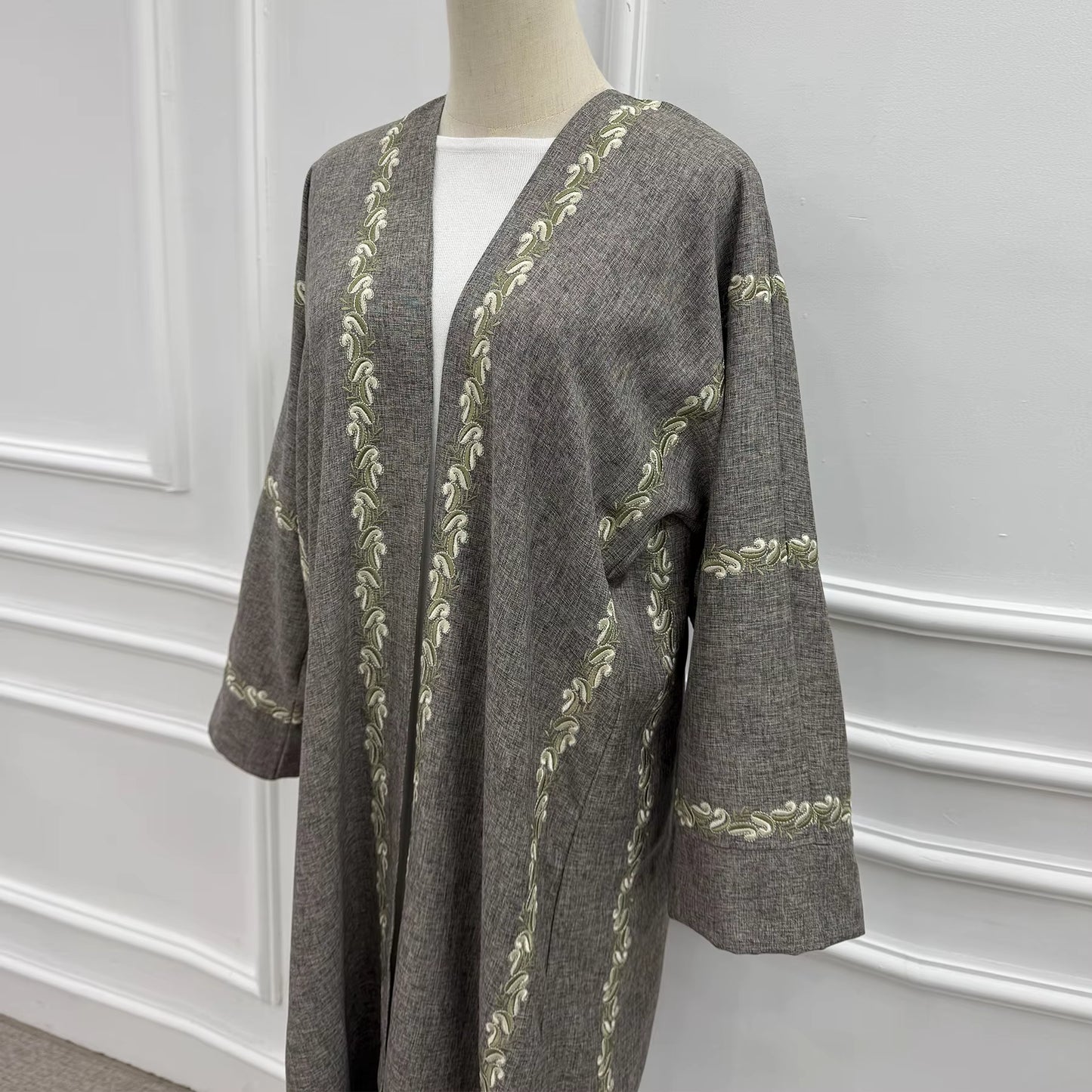 Floral Embroidery Open Abaya Cardigan – Elegant Modest Dress