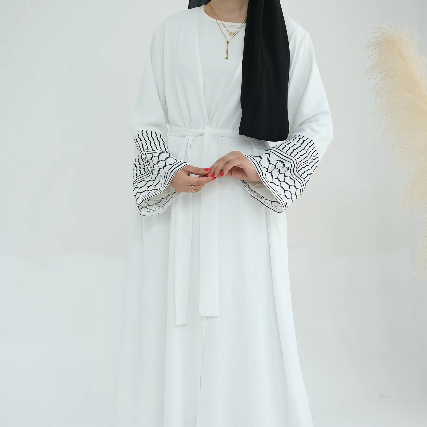 White Embroidered Open Abaya Kimono for Women – Modest Long Sleeve Islamic Dress