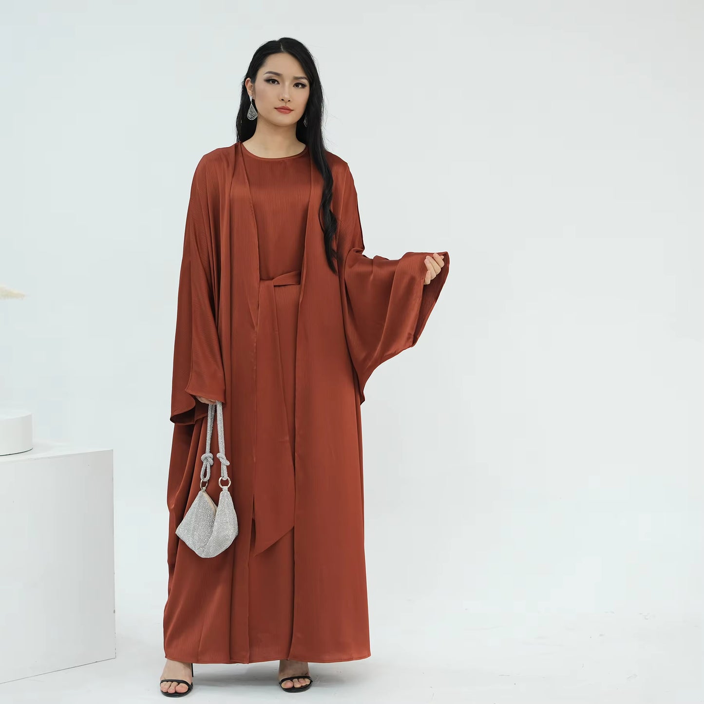 Eid Luxury Satin 2-Piece Abaya Set – Modest Kimono Abaya for Women