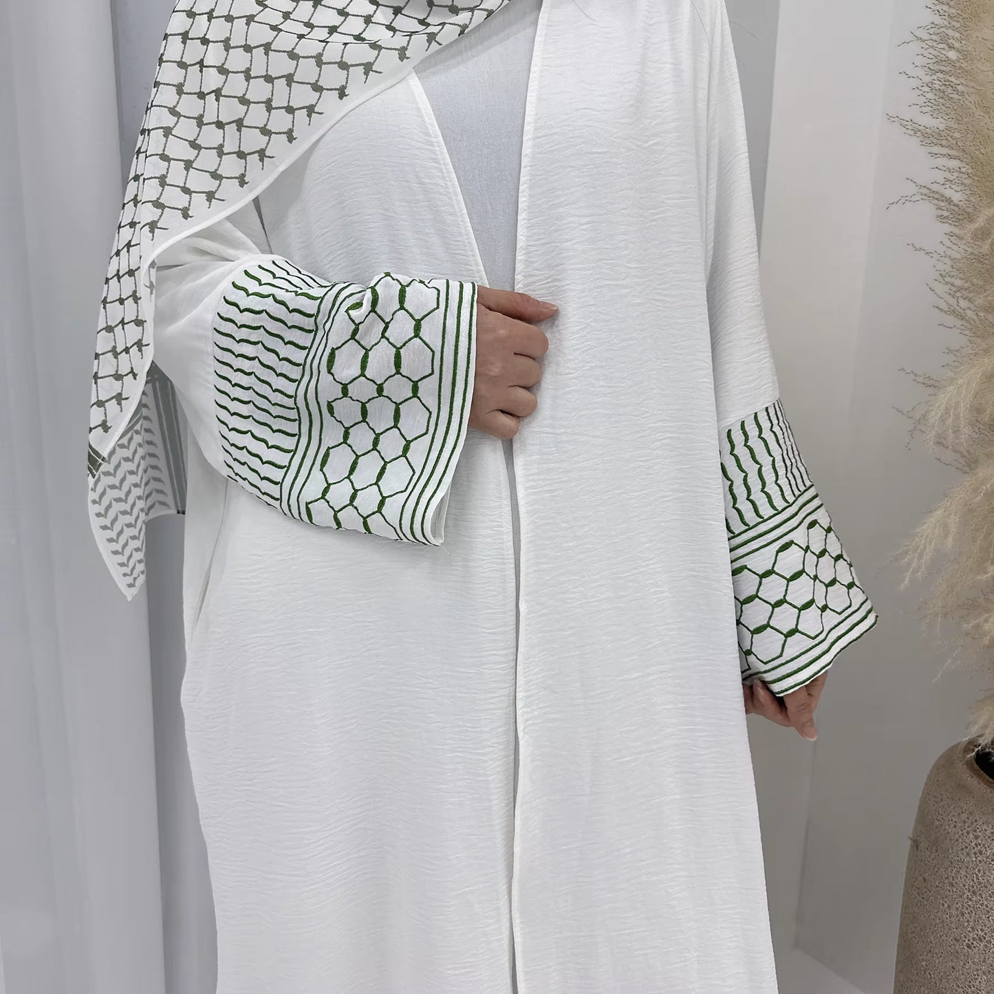 White Embroidered Open Abaya Kimono for Women – Modest Long Sleeve Islamic Dress