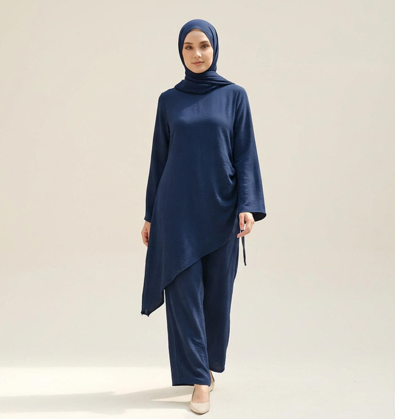 Modern Modest 2-Piece Set – Irregular Tunic & Wide-Leg Pants
